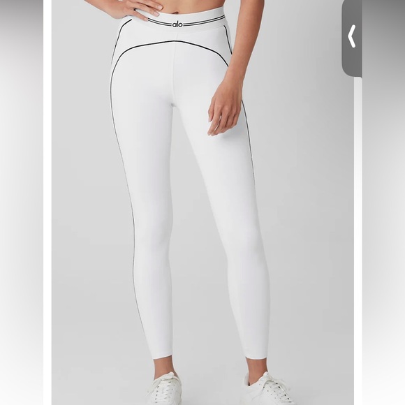 ALO Yoga Pants - NWT Brand New ALO Airbrush High-Waist Heart Throb Leggings White Black Medium